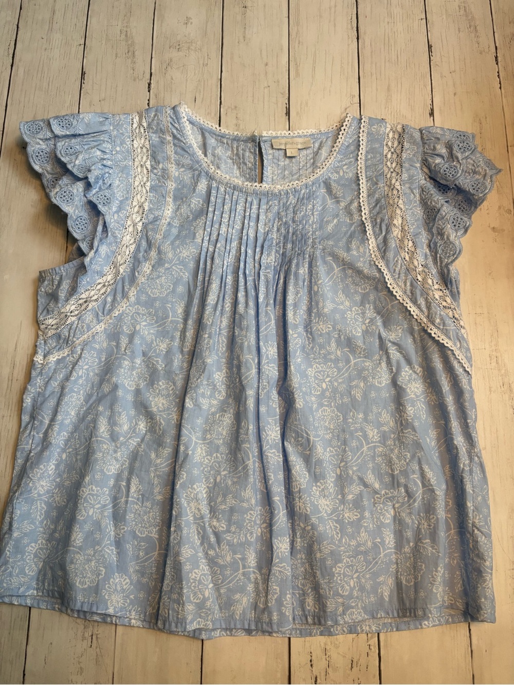 Light Blue Floral Lace-Trim Flutter Sleeve Top